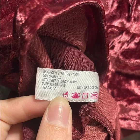 Flirtitude Velvet Bralette in Deep Burgundy - Picture 10 of 10